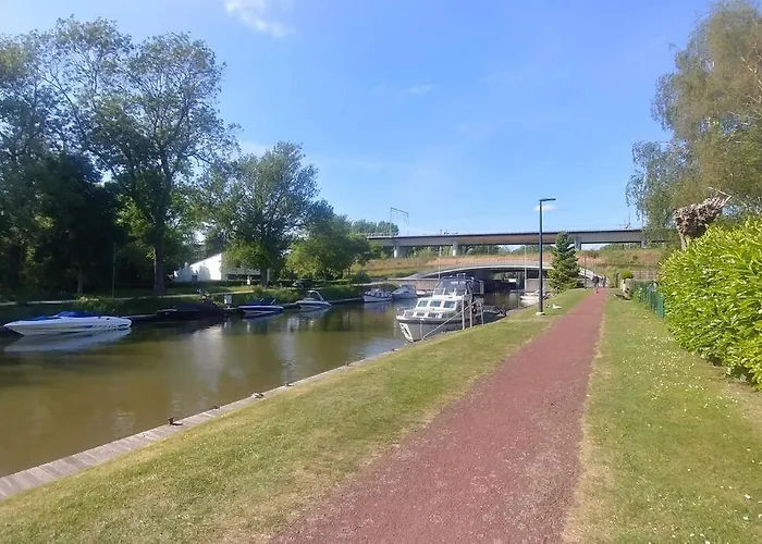 100% Vacation Feeling By The Waterside: Pian\'Eau