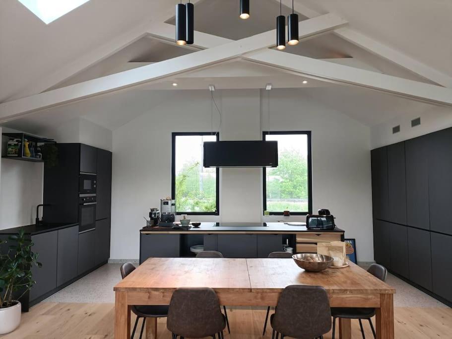Ferienhaus 100% Vacation Feeling By The Waterside: Pian'eau