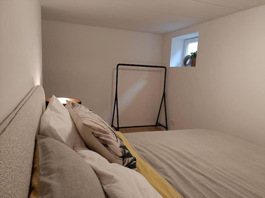 100% Vacation Feeling By The Waterside: Pian'eau Vakantiehuis Gent