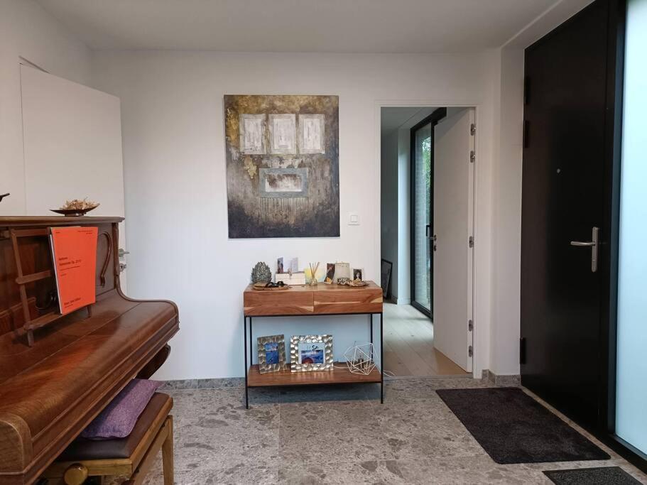 100% Vacation Feeling By The Waterside: Pian'eau Ferienhaus Gent